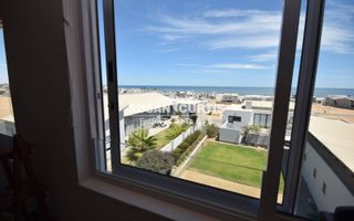 8 Bedroom House For Sale in Mile 4 Extension 1, Swakopmund