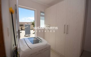 8 Bedroom House For Sale in Mile 4 Extension 1, Swakopmund