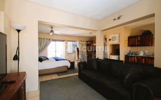 4 Bedroom House To Rent in Long Beach