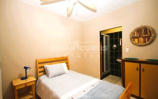 4 Bedroom House To Rent in Long Beach