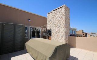 4 Bedroom House To Rent in Long Beach