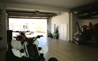 4 Bedroom House To Rent in Long Beach