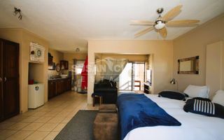 4 Bedroom House To Rent in Long Beach