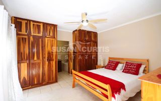 4 Bedroom House To Rent in Long Beach