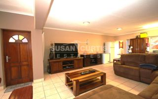 4 Bedroom House To Rent in Long Beach