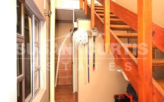 4 Bedroom House To Rent in Long Beach