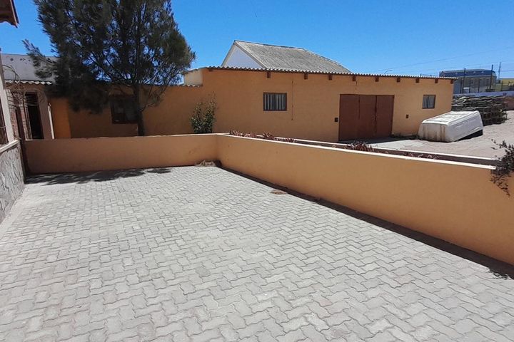 3 Bedroom House To Rent in Lüderitz