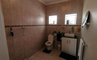 2 Bedroom House For Sale in Lüderitz