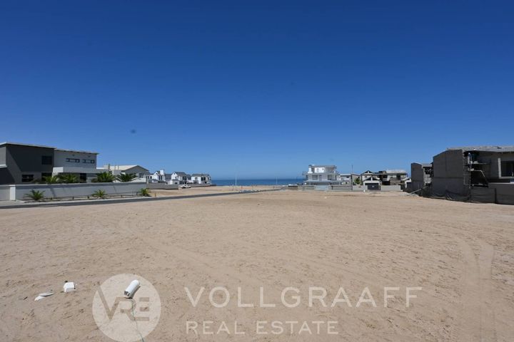 House For Sale in Mile 4 Extension 1, Swakopmund