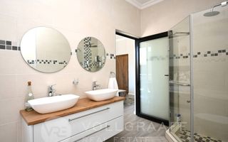 3 Bedroom House For Sale in Mile 4 Extension 1, Swakopmund