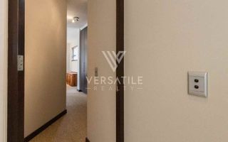 4 Bedroom House For Sale in Long Beach