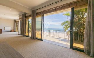 4 Bedroom House For Sale in Long Beach