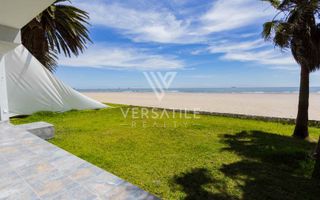 4 Bedroom House For Sale in Long Beach