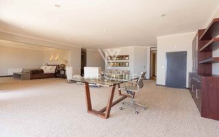 4 Bedroom House For Sale in Long Beach