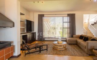 4 Bedroom House For Sale in Long Beach