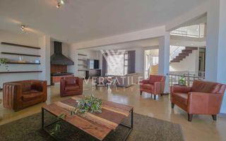 4 Bedroom House For Sale in Long Beach