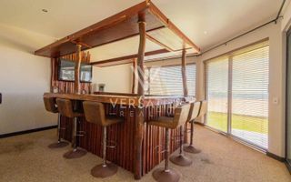 4 Bedroom House For Sale in Long Beach