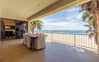 4 Bedroom House For Sale in Long Beach