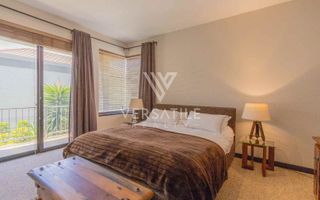 4 Bedroom House For Sale in Long Beach