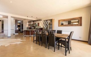 4 Bedroom House For Sale in Long Beach