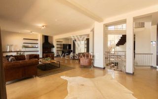 4 Bedroom House For Sale in Long Beach