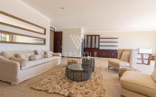 4 Bedroom House For Sale in Long Beach