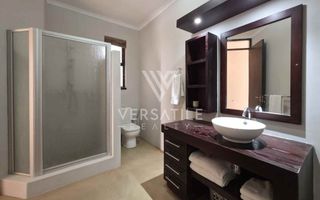 4 Bedroom House For Sale in Long Beach