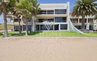 4 Bedroom House For Sale in Long Beach