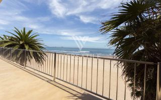 4 Bedroom House For Sale in Long Beach