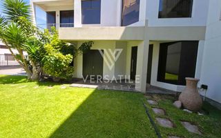 4 Bedroom House For Sale in Long Beach