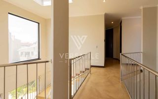 4 Bedroom House For Sale in Long Beach