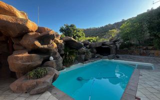 10 Bedroom House For Sale in Ludwigsdorf, Windhoek