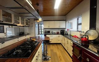 10 Bedroom House For Sale in Ludwigsdorf, Windhoek