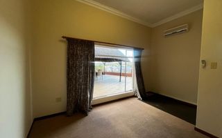 10 Bedroom House For Sale in Ludwigsdorf, Windhoek