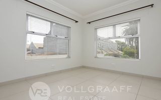 3 Bedroom Apartment/Penthouse To Rent in Swakopmund Central,...