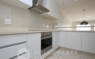 3 Bedroom Apartment/Penthouse To Rent in Swakopmund Central,...