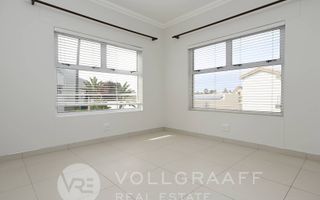 3 Bedroom Apartment/Penthouse To Rent in Swakopmund Central,...