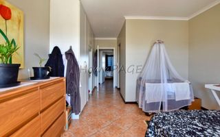 3 Bedroom Apartment/Penthouse For Sale in Swakopmund Central...