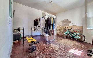 5 Bedroom House For Sale in Lagoon