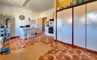 5 Bedroom House For Sale in Lagoon