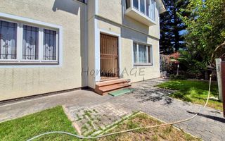 5 Bedroom House For Sale in Lagoon