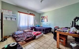 5 Bedroom House For Sale in Lagoon