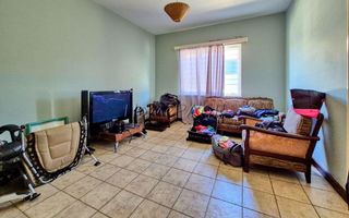 5 Bedroom House For Sale in Lagoon