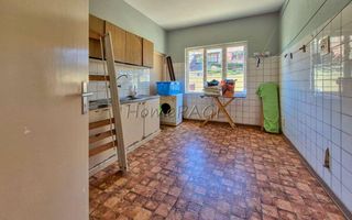 5 Bedroom House For Sale in Lagoon