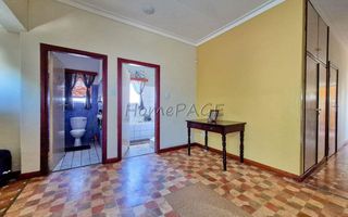 5 Bedroom House For Sale in Lagoon