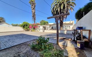 5 Bedroom House For Sale in Lagoon