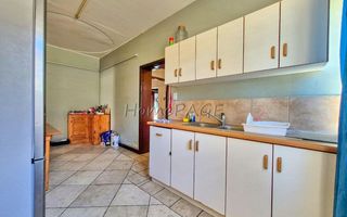 5 Bedroom House For Sale in Lagoon