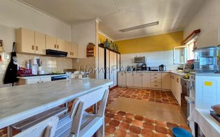 5 Bedroom House For Sale in Lagoon