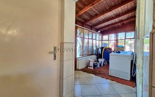 5 Bedroom House For Sale in Lagoon