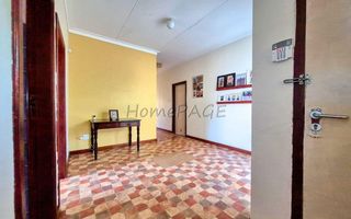 5 Bedroom House For Sale in Lagoon